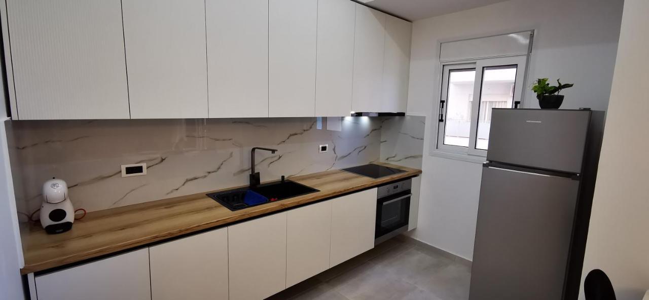 Lungomare Luxury Sea View Apartaments Vlorë Exterior foto